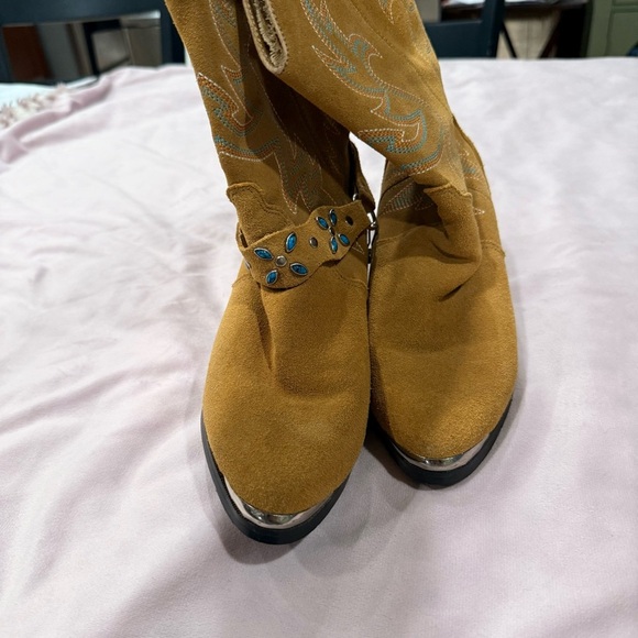 dingo Shoes - Dingo Tan Suede Heeled Boots with Blue Accents